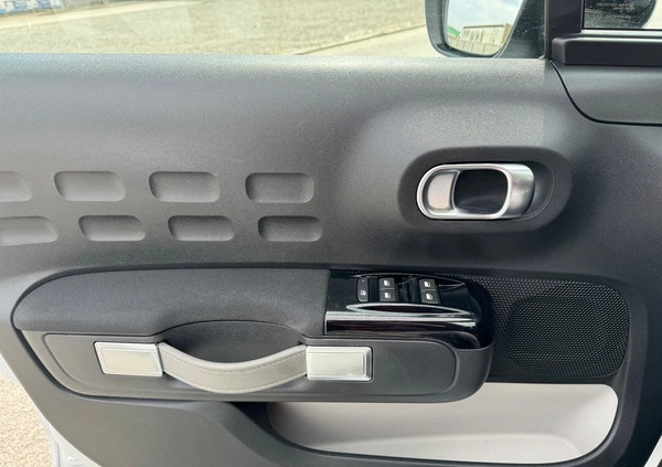 Citroen C3 cena 39900 przebieg: 148000, rok produkcji 2018 z Kolbuszowa małe 232